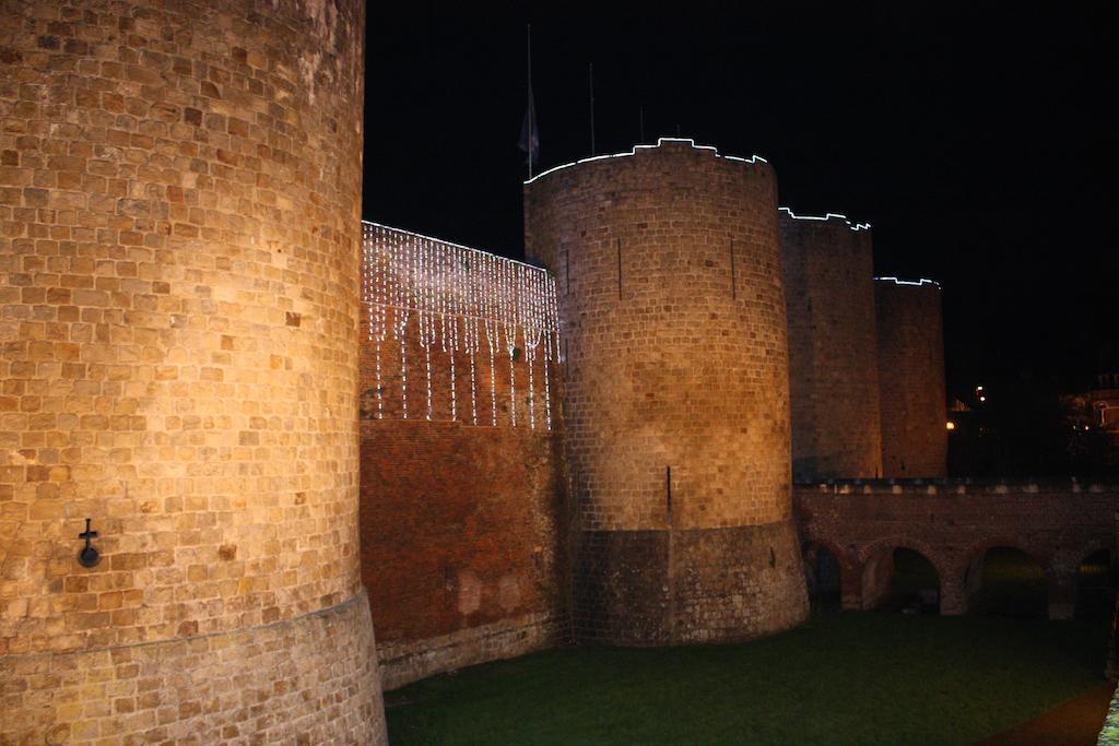 Chambres D'Hotes Noir Lion Péronne Exterior foto
