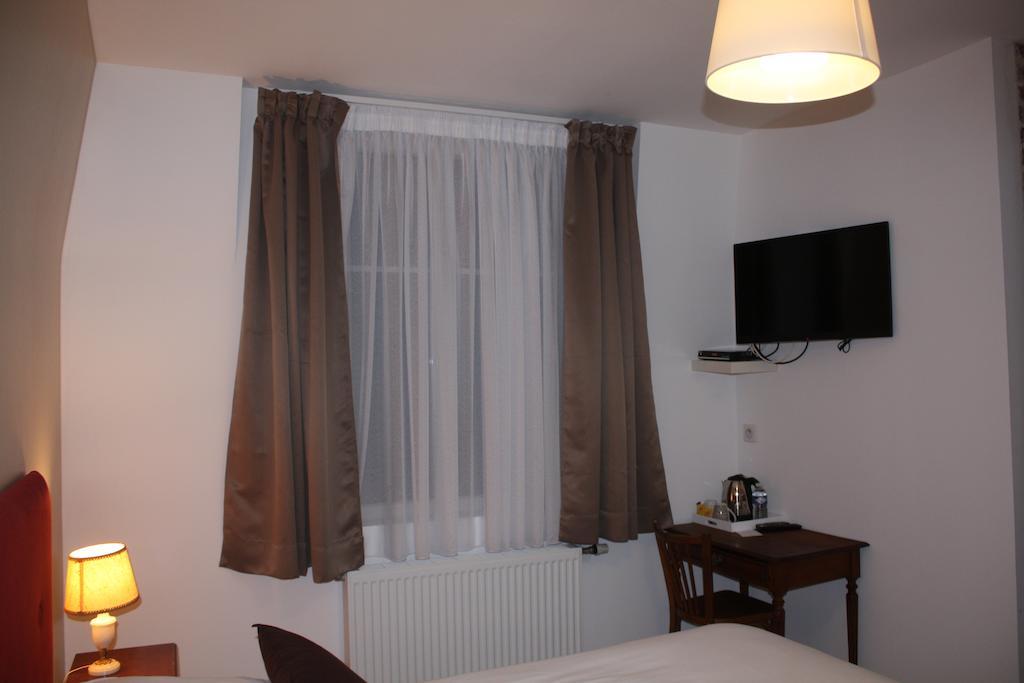 Chambres D'Hotes Noir Lion Péronne Habitación foto